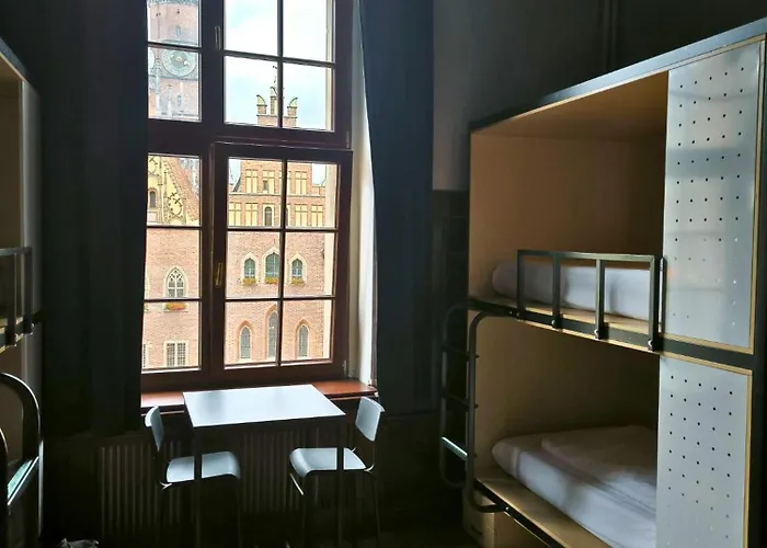 호스텔 Rynek 30 브로츠와프